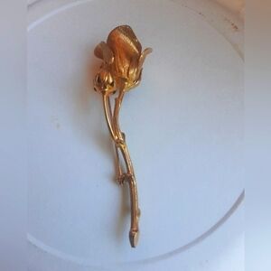 Vintage Gold Tone Brooch